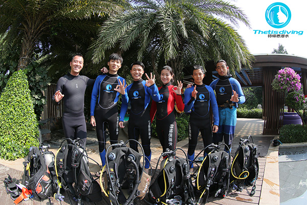 12/12正式上線！PADI 最新課程【休閑潛水員Resort Diver】 丨 一天拿證，潛遍全球